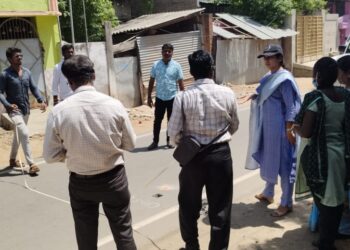 மாப்பிள்ளையூரணி ஊராட்சி பகுதியில் சாலை அமைக்கும் பணியை கூடுதல் கலெக்டர் ஐஸ்வர்யா ஆய்வு