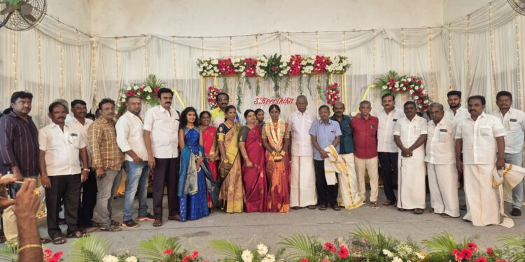 தூத்துக்குடி பெருமாள் கோவில் அறங்காவலர் குழு தலைவர் இல்ல விழா அமைச்சர் கீதாஜீவன், மேயர் ஜெகன் பொியசாமி பங்கேற்பு