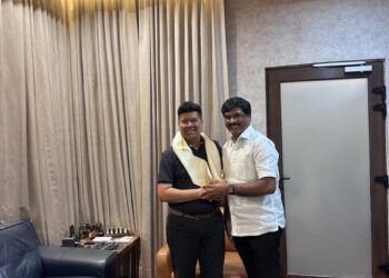 தமிழக முதலமைச்சர் ஸ்டாலின் மருமகன் சபாீசன் பிறந்தநாளை முன்னிட்டு மாநில திமுக நெசவாளர் அணி துணை செயலாளர் வசந்தம் ஜெயக்குமார் வாழ்த்து 