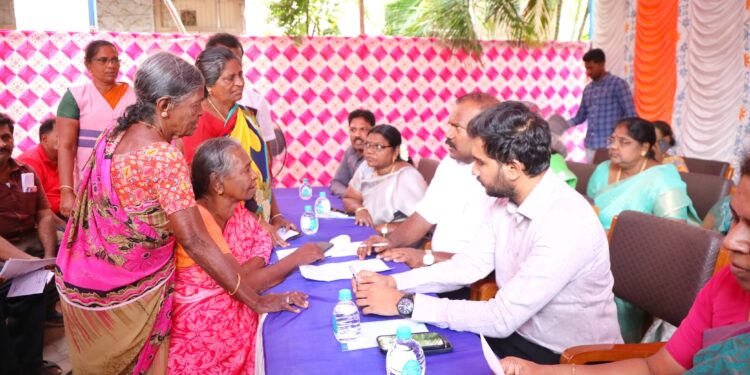 தூத்துக்குடி மாநகராட்சி 60 வார்டு பகுதிகளிலும் மக்களின் குறைகள் முழுமையாக தீர்த்து வைக்கப்படும். மேயர் ஜெகன் பொியசாமி தகவல்