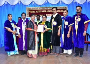 தூத்துக்குடி நேரு பூங்காவில் மேயர் ஜெகன் பொியசாமி ஆய்வு