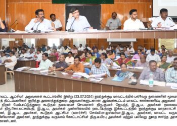 மின் கட்டண உயர்வை திரும்ப பெற வலியுறுத்தி தூத்துக்குடியில் அதிமுகவினர் ஆர்ப்பாட்டம் செய்தனர். 