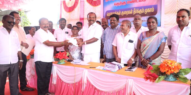 தெற்கு மண்டலத்தில் நடைபெற்ற குறைதீா்க்கும் முகாமில் 126 மனுக்களில் 4 மனுக்களுக்கு உடனடியாக தீர்வு மேயர் ஜெகன் பொியசாமி அதிரடி