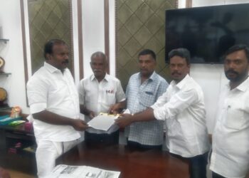 தூத்துக்குடி பழைய பேருந்துநிலையத்தில் பாத்ரூம், குடிதண்ணீர் வசதி கூடுதலாக அமைத்து தர மேயா் ஜெகன் பொியசாமியிடம் மதிமுக கோாிக்கை