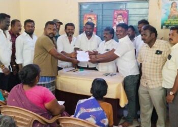 மாப்பிள்ளையூரணியில் கலைஞாின் “கனவு இல்லம்” திட்டத்தில் வீடுகட்டுவதற்கான ஆணையை சண்முகையா எம்.எல்.ஏ வழங்கினார்.