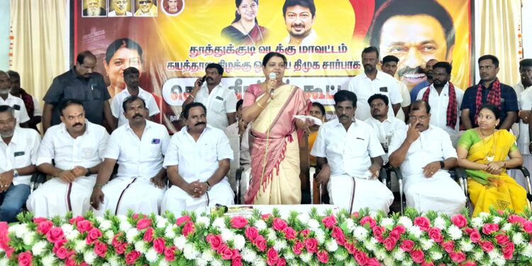 மாப்பிள்ளையூரணி அரசு ஆரம்ப சுகாதாரநிலைய வளாகத்தில் “மக்களைத்தேடிமருத்துவம்” திட்டத்தின் 4ம் ஆண்டு தொடக்கவிழா கலெக்டர் லட்சுமிபதி தலைமையில் நடைபெற்றது.