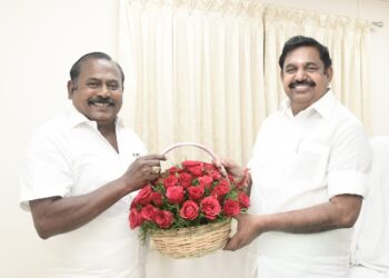 அதிமுக தோன்றிய வரலாறும் எதிர்கால வளர்ச்சியும்  எதிர்பார்க்கும் தூத்துக்குடி அதிமுகவினர்