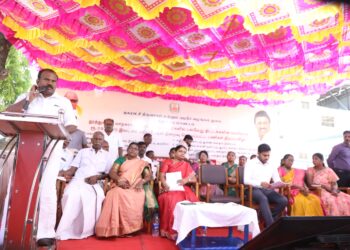 தூத்துக்குடி மாநகராட்சிக்குட்பட்ட பகுதிகளில்   ரூ.29 கோடியே 74 லட்சம் மதிப்பீட்டில் கட்டப்பட்டுள்ள புதிய கட்டிடங்களை  காணொளி காட்சி மூலம் முதலமைச்சர் மு.க.ஸ்டாலின் திறந்து வைத்தார். தூத்துக்குடி பொதுமக்கள் சார்பில் அமைச்சர் கீதா ஜீவன், மேயர் ஜெகன் பெரியசாமி முதல்வருக்கு நன்றி தெரிவித்தனர்