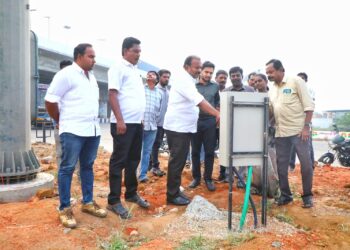 தூத்துக்குடி அரசு வழக்கறிஞர்களுக்கு எஸ்.பி பாலாஜி சரவணன் பாராட்டு