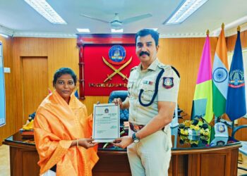 தூத்துக்குடி அரசு வழக்கறிஞர்களுக்கு எஸ்.பி பாலாஜி சரவணன் பாராட்டு