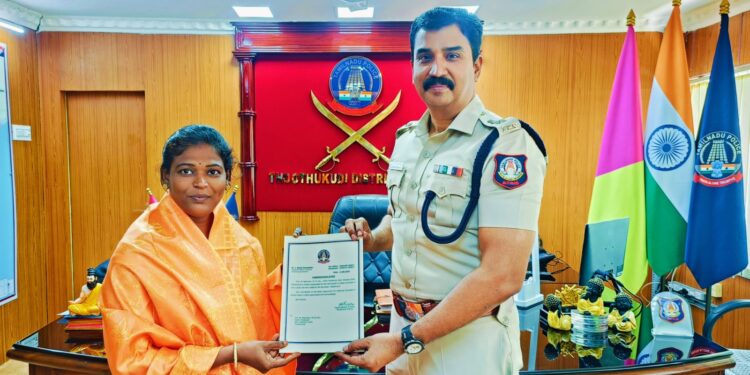 தூத்துக்குடி அரசு வழக்கறிஞர்களுக்கு எஸ்.பி பாலாஜி சரவணன் பாராட்டு