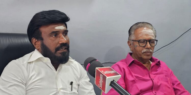 நிலத்தை அளந்து கொடுக்க  காலதாமதம் செய்த தூத்துக்குடி வட்டாட்சியருக்கு அபராதம் – தூத்துக்குடி மாவட்ட நுகர்வோர் குறைதீர் ஆணையம் உத்தரவு