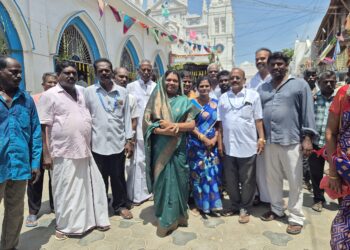 உலக பிரசித்திப் பெற்ற தூத்துக்குடி பனிமயமாதா ஆலயத்தில் அமைச்சர் கீதாஜீவன் பிரார்த்தனை