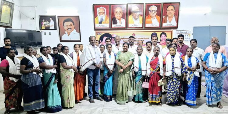 தூத்துக்குடி பிஜேபினர் அமைச்சர் கீதாஜீவன் முன்னிலையில் திமுகவில் ஐக்கியம்