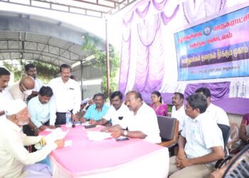 திருச்செந்தூருக்கு விசாகம், கந்தசஷ்டி உள்ளிட்ட பல நிகழ்வுகளுக்கு வரும் பக்தர்களுக்கு ஓய்வு எடுக்கும் பூங்கா அமைக்கப்படவுள்ளது. மேயா் பொியசாமி தகவல்