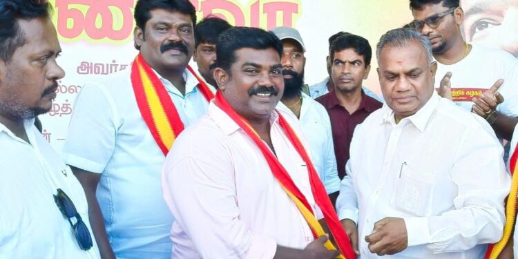 தூத்துக்குடி அதிமுக முன்னாள் கவுன்சிலர்கள் இருவர் விஜய் கட்சியில் ஐக்கியம், தூத்துக்குடி அதிமுகவின் நிலை என்ன?