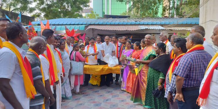 தூத்துக்குடி மாவட்ட சமத்துவ மக்கள் கழகம் சார்பில் கிறிஸ்துமஸ் மற்றும் புத்தாண்டு விழா கொண்டாட்டம்