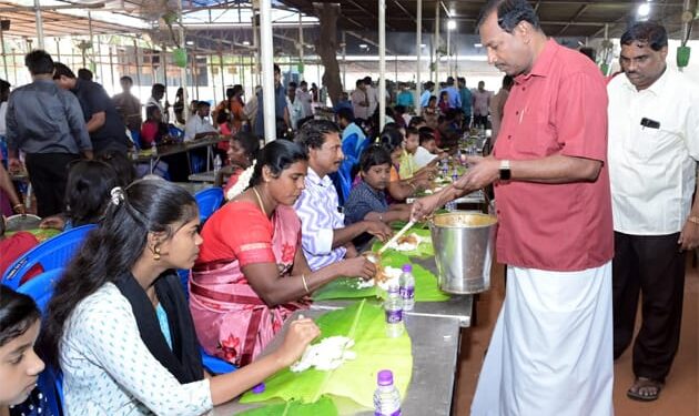 நாலுமாவடியில் 3ஆயிரம் பேருக்கு கிறிஸ்துமஸ் விருந்து: சகோ. மோகன் சி. லாசரஸ் வழங்கினார்!