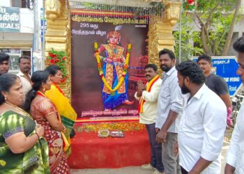 வீரமங்கை வேலுநாச்சியாரின் 295வது பிறந்த நாள் விழா :    தமிழக வெற்றிக் கழகம் தூத்துக்குடி மாநகர சார்பில்  இனிப்புகள் வழங்கி கொண்டாடப்பட்டது.