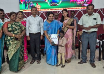 கல்வித்துறையும் மருத்துவத்துறையும் முதலமைச்சருக்கு இருகண்கள்  தூத்துக்குடி பள்ளி விழாவில் அமைச்சர் கீதாஜீவன் பேசினார்