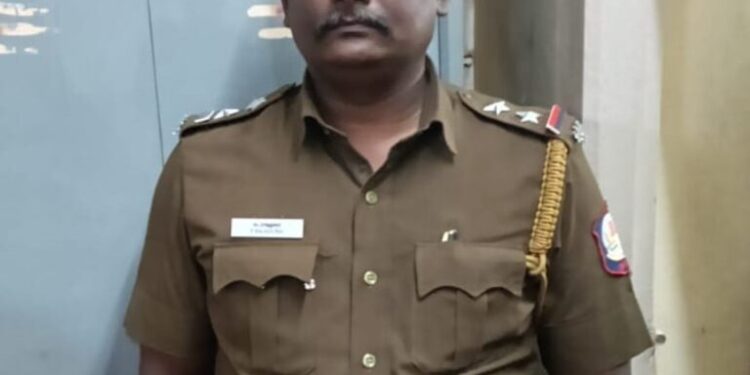 மதுவிலக்கு போலீசார் என்று கூறி கொடைக்கானலில் பொதுமக்களிடம் கைவரிசை காட்டிய போலி எஸ்.ஐ கைது: நிஜ போலீஸிடம் சிக்கியது எப்படி???