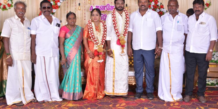 தூத்துக்குடி திமுக நிர்வாகி இல்ல திருமணம் மேயர் ஜெகன் பொியசாமி வாழ்த்து