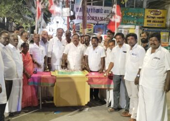 தூத்துக்குடியில்  ஜெ. 77 வது பிறந்த விழா கோலாகலம் : பல்லாயிரக்கணக்கானோருக்கு நலத்திட்ட உதவிகள், பொற்கிழி, அன்னதானம் என அசத்திய முன்னாள் அமைச்சர் சி.த செல்லப்பாண்டியன்   குஷியில் அதிமுகவினர்…