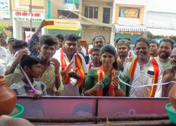 தூத்துக்குடியில்   ஒரே நாளில் 5 இடங்களில் நீர் மோர் பந்தல் திறப்பு :  தவெக மாவட்ட பொறுப்பாளர் அஜிதா ஆக்னல் அசத்தல் பணி   பொதுமக்கள் பாராட்டு!!