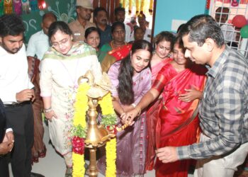 தூத்துக்குடியில்   ரூ 47 லட்சம் மதிப்பில் இரு அங்கன்வாடி மையம் அமைச்சர் கீதாஜீவன் திறந்து வைத்தார்.