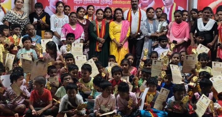 தூத்துக்குடியில் தமிழக வெற்றி கழகம் சார்பில் குழந்தைகளுக்கான கோடைகால பயிற்சி வகுப்புகள் : மாணவர்களுக்கு கோப்பை சான்றிதழ் வழங்கி பாராட்டிய தவெக மத்திய மாவட்ட செயலாளர் SDR சாமுவேல்ராஜ்