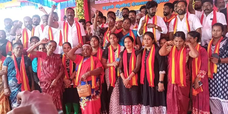 ஸ்டெர்லைட் துப்பாக்கி சூடு 7 ஆம் ஆண்டு நினைவு தினம் ; தவெக மத்திய மாவட்ட செயலாளர் எஸ்டிஆர் சாமுவேல் ராஜ் தலைமையில் நடைபெற்ற வீரவணக்கம் நிகழ்ச்சியில் தூத்துக்குடி மக்களுக்கு திமுகவும் துரோகம் செய்துவிட்டதாக கடும் குற்றச்சாட்டு!!