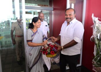 பொியாா் விருதுக்கு கனிமொழி எம்.பி தோ்வு : தூத்துக்குடி மாநகராட்சி மேயர் ஜெகன் பெரியசாமி நேரில் வாழ்த்து