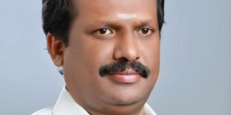 தூத்துக்குடி வடக்கு மாவட்ட அமமுக செயலாளர் மீது எஸ்.பி.யிடம் மோசடி புகார்