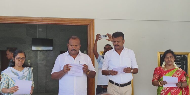 தூத்துக்குடி மாநகராட்சி மேயர் ஜெகன் பெரியசாமி தலைமையில் சமூகநீதிநாள் உறுதிமொழி எடுத்துக்கொண்டனர்!!