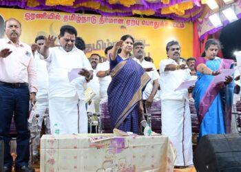 உள்துறை அமைச்சர் அமித்ஷாவின் வீடு தான் அதிமுகவின் தலைமை அலுவலகம்: உடன்குடியில் கனிமொழி எம்.பி ஆவேசம்