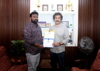 வ.உ.சி கல்லூரியின் உதவிபேராசிரியர் முனைவர் செல்வம் உலகின் 2% விஞ்ஞானி பட்டியலில் தமிழ்நாட்டில் நிலத்தியல்துறையில் முதலிடம்பெற்றுள்ளார்.