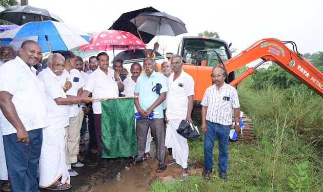 மழைக்காலங்களில் தாமிரபரணி ஆற்றில் வெள்ளம் ஏற்பட்டு தண்ணீர் வீணாக கடலுக்கு செல்வதை தடுக்கும் வகையில் புதிய நீர் வழி திட்டத்தை உருவாக்க வேண்டும் என்று இயேசு விடுவிக்கிறார் ஊழியங்களின் ஸ்தாபகர் சகோதரர் மோகன் சி லாசரஸ் கோரிக்கை :