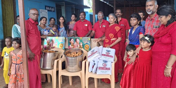 மேல்மருவத்தூர் ஆதிபராசக்தி ஆன்மிக இயக்கம் சார்பில் ஆதரவற்றோர் இல்லங்களில் தீபாவளி சமுதாயப்பணி