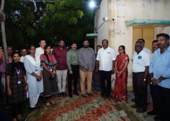 தூத்துக்குடி மாநகர பகுதியில் பெண்கள் மற்றும் பொதுமக்களின் பாதுகாப்பிற்காக PSG VESTMENTS நிறுவனர் சுகந்த் பர்ணபாஸ் ஏற்பாட்டில் ரோட்டரி கிளப் மூலம் 48 கண்காணிப்பு கேமரா பொருத்தப்பட்டு மாநகராட்சி வசம் ஒப்படைக்கப்பட்டது.