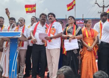 தூத்துக்குடியில் எஸ்ஐஆர்-க்கு எதிராக தவெக சார்பில் மாபெரும் கண்டன ஆர்ப்பாட்டம் 2000 க்கு மேற்பட்ட நிர்வாகிகள் தொண்டர்கள் குவிந்தனர் : பாஜக, திமுக, மீது தவெக நிர்வாகிகள் கடுமையான சாடல் தூத்துக்குடியில் பரபரப்பு !!