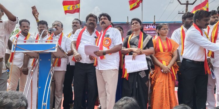 தூத்துக்குடியில் எஸ்ஐஆர்-க்கு எதிராக தவெக சார்பில் மாபெரும் கண்டன ஆர்ப்பாட்டம் 2000 க்கு மேற்பட்ட நிர்வாகிகள் தொண்டர்கள் குவிந்தனர் : பாஜக, திமுக, மீது தவெக நிர்வாகிகள் கடுமையான சாடல் தூத்துக்குடியில் பரபரப்பு !!