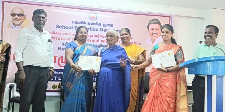 ஒருங்கிணைந்த பள்ளி கல்வித்துறை சார்பாக 100 சதவீத எழுத்தறிவை அடைதல் நோக்கி எழுத்தறிவை கொண்டாடுவோம் நிகழ்ச்சி நடைபெற்றது
