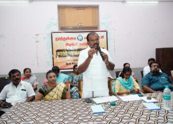 தூத்துக்குடி மாநகராட்சி வளர்ச்சிக்கு பள்ளி குழந்தைகள் முதல் முதியவா்கள் வரை ஆலோசனை தொிவிக்கலாம். குறைதீா்க்கும் முகாமில் மேயா் ஜெகன் பொியசாமி தகவல்