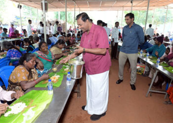 நாலுமாவடியில் 3 ஆயிரம் பேருக்கு கிறிஸ்துமஸ் விருந்து : மோகன் சி லாசரஸ் துவக்கி வைத்தார்
