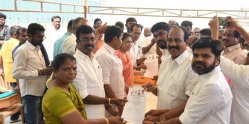 தூத்துக்குடி தொகுதியில் அதிமுக சார்பில் போட்டியிட முன்னாள் மத்திய கூட்டுறவு வங்கித்தலைவர் சுதாகர் விருப்பமனு