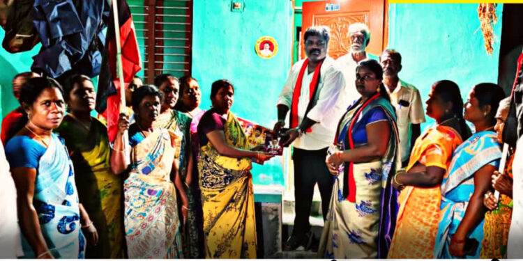 ஒட்டப்பிடாரம் சட்டமன்றத் தொகுதியில் வீடு வீடாக “வெல்லும் தமிழ்ப் பெண்கள் தேர்தல் -பிரச்சாரம் : திமுக வடக்கு ஒன்றிய செயலாளர் இளையராஜா தொடங்கி வைத்தார்.