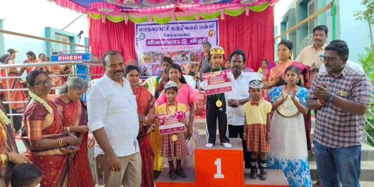 கல்விதான் அனைவருக்கும் அசைக்க முடியாத சொத்து பள்ளி விழாவில் மேயா் ஜெகன் பொியசாமி பேசினாா்.