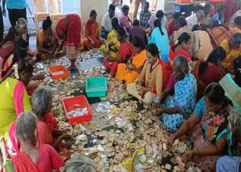 நிரம்பிய பழனி முருகன் கோவில் உண்டியல் காணிக்கை ரூ.4.62 கோடி மற்றும் தங்கம் வெள்ளி பொருட்கள், வெளிநாட்டு கரன்சி குவிந்தது!!