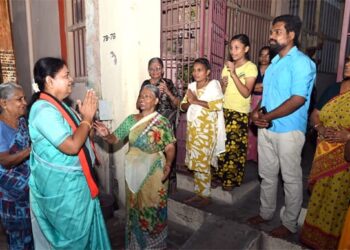 5 ஆண்டுகாலம் உங்களோடு பயணித்து கொரோனா, மழை வெள்ளக்காலத்தில் பணியாற்றி இருக்கிறேன். தூத்துக்குடி துப்பாக்கி சூடு சம்பவத்தின் போது மக்களோடு மக்களாக இருந்து பணியாற்றியுள்ளேன் பிரசாரத்தில் அமைச்சர் கீதாஜீவன் பேச்சு