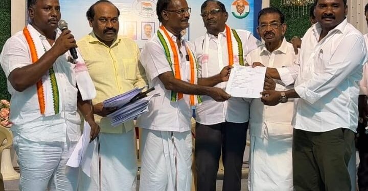 தூத்துக்குடியில் காங்கிரஸ் மறுசீரமைப்பு ஆலோசனை கூட்டம் மேலிட பார்வையாளர் பஞ்சாட்சரம் முன்னிலையில் வெகு சிறப்பாக நடைபெற்றது : மாநகர் மாவட்ட காங்கிரஸ் தலைவர் சகாயராஜ், பொதுச் செயலாளர் புல்டன் ஜெசின் உள்ளிட்ட முக்கிய நிர்வாகிகள் பங்கேற்பு!!